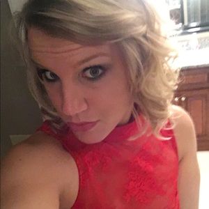 Meet your Posher, Leah